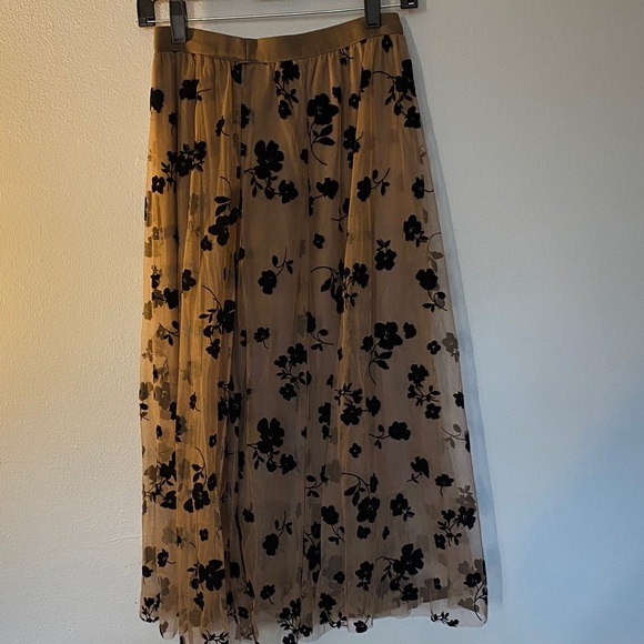Black Floral Tulle Maxi Skirt in Beige - Women's Skirt - Picture 2 of 4